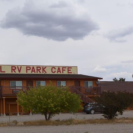 Wells Chinatown Motel Exterior photo